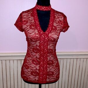 Red lace top with choker cut out neckline short sleeve top


#nightout #y2k